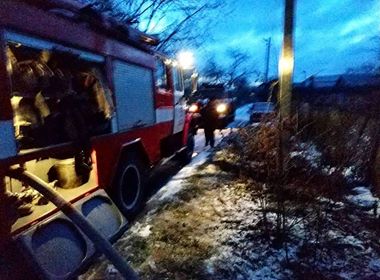 Новини Кам'янця-Подільського - фото з Пожежники гасили житловий будинок на Харченка Пожежники гасили житловий будинок на Харченка, фото №2 на сайті 20minut.ua