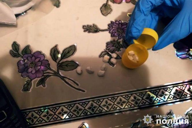 Новини Хмельницького - фото з У Шепетівці затримали банду наркоторговців У Шепетівці затримали банду наркоторговців, фото №5 на сайті vsim.ua