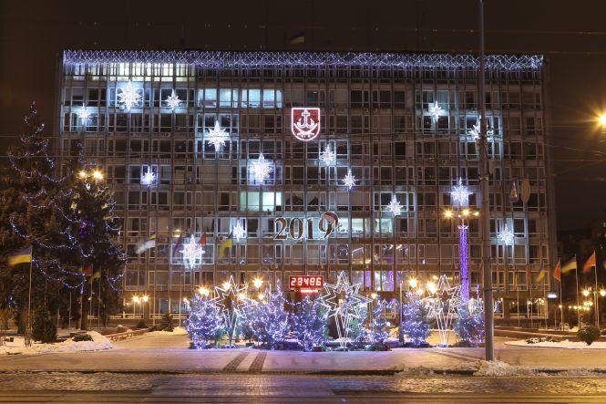 Новини Вінниці - фото з Центр міста у «вогнях». Як виглядає святкова Вінниця напередодні Різдва Центр міста у «вогнях». Як виглядає святкова Вінниця напередодні Різдва, фото №11 на сайті 20minut.ua