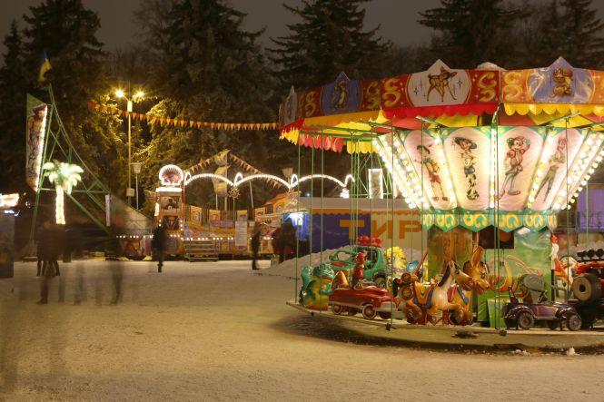 Новини Вінниці - фото з Центр міста у «вогнях». Як виглядає святкова Вінниця напередодні Різдва Центр міста у «вогнях». Як виглядає святкова Вінниця напередодні Різдва, фото №7 на сайті 20minut.ua