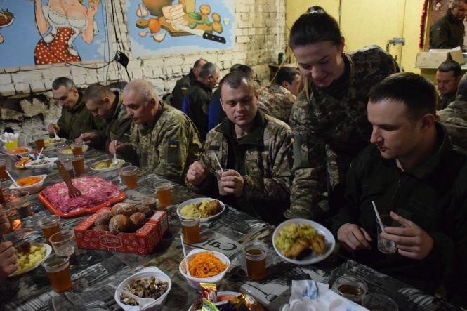 Різдво у формі: як святкують ті, хто на службі, фото №2 на сайті 20minut.ua