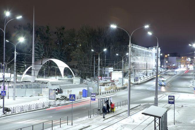 Новини Вінниці - фото з Центр міста у «вогнях». Як виглядає святкова Вінниця напередодні Різдва Центр міста у «вогнях». Як виглядає святкова Вінниця напередодні Різдва, фото №3 на сайті 20minut.ua