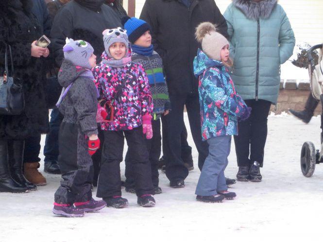 Новини Хмельницького - фото з Сотні хмельничан вийшли на загальноміське колядування Сотні хмельничан вийшли на загальноміське колядування, фото №19 на сайті vsim.ua