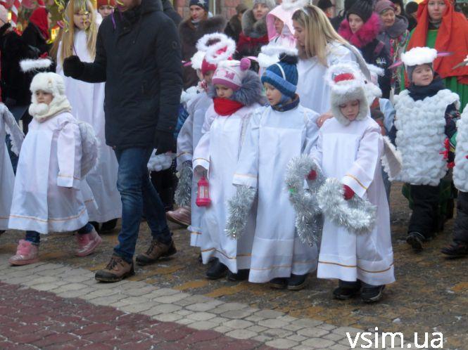 Новини Хмельницького - фото з Сотні хмельничан вийшли на загальноміське колядування Сотні хмельничан вийшли на загальноміське колядування, фото №3 на сайті vsim.ua
