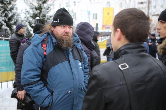 Новини Вінниці - фото з «Ви всі тут повії»: як націоналісти ходили у Вінниці до святих отців Російської церкви «Ви всі тут повії»: як націоналісти ходили у Вінниці до святих отців Російської церкви, фото №6 на сайті 20minut.ua