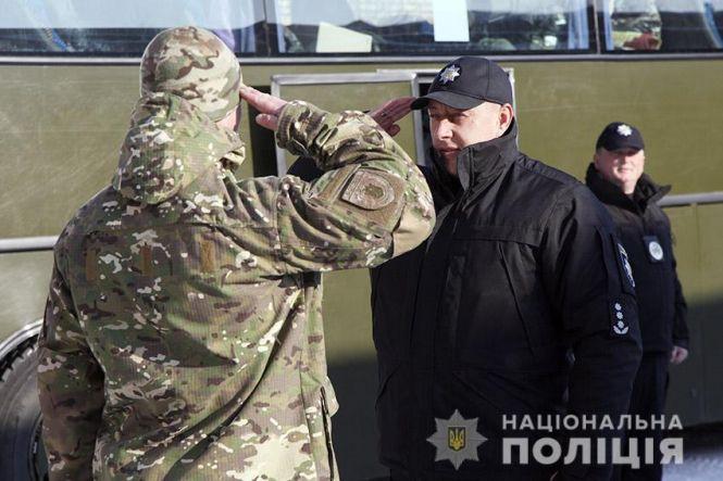 Новини Хмельницького - фото з Хмельницькі "богданівці" та патрульні відправилися в чергову ротацію на Схід Хмельницькі "богданівці" та патрульні відправилися в чергову ротацію на Схід, фото №6 на сайті vsim.ua