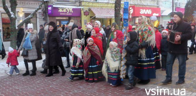 Новини Хмельницького - фото з Сотні хмельничан вийшли на загальноміське колядування Сотні хмельничан вийшли на загальноміське колядування, фото №2 на сайті vsim.ua