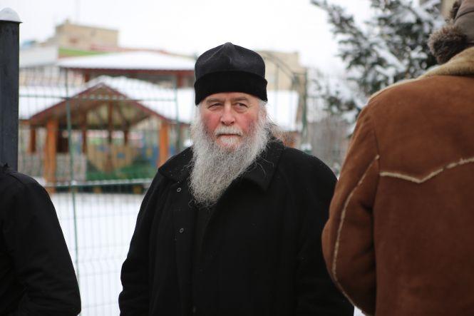 Новини Вінниці - фото з «Ви всі тут повії»: як націоналісти ходили у Вінниці до святих отців Російської церкви «Ви всі тут повії»: як націоналісти ходили у Вінниці до святих отців Російської церкви, фото №13 на сайті 20minut.ua