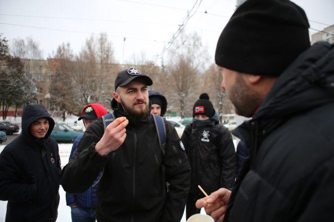 Новини Вінниці - фото з «Ви всі тут повії»: як націоналісти ходили у Вінниці до святих отців Російської церкви «Ви всі тут повії»: як націоналісти ходили у Вінниці до святих отців Російської церкви, фото №12 на сайті 20minut.ua