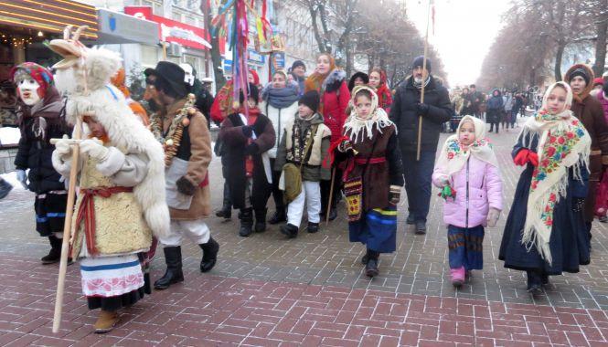Новини Хмельницького - фото з Сотні хмельничан вийшли на загальноміське колядування Сотні хмельничан вийшли на загальноміське колядування, фото №14 на сайті vsim.ua
