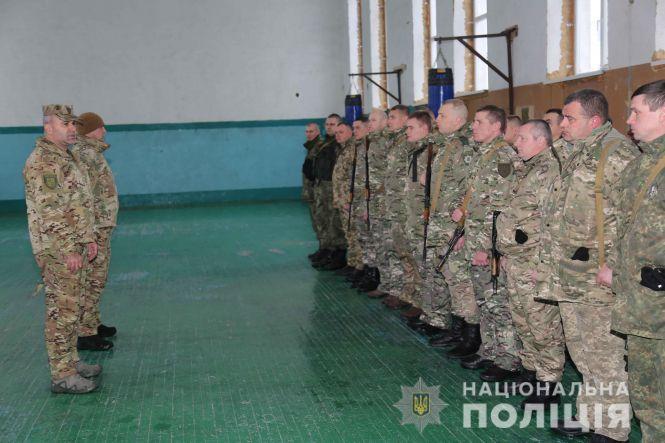 Зворушливі миті: як родини проводили на буремний схід вінницьких поліцейських, фото №6 на сайті 20minut.ua