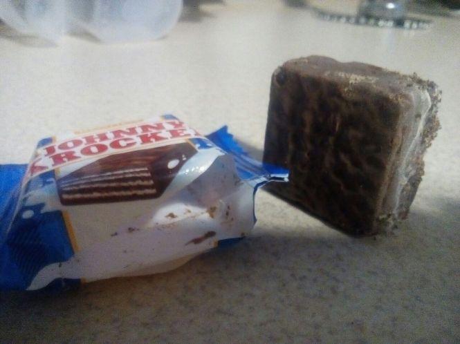 Новини Козятина - фото з Цукерки з сюрпризом — павутинням та червивою начинкою Цукерки з сюрпризом — павутинням та червивою начинкою, фото №2 на сайті 20minut.ua