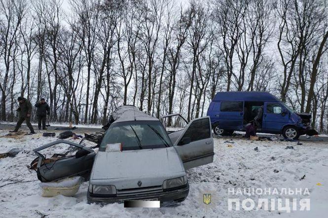 Новини Тернополя - фото з Поблизу Зборова аварія. Автомобілі сильно пошкоджені, є потерпілі Поблизу Зборова аварія. Автомобілі сильно пошкоджені, є потерпілі, фото №2 на сайті 20minut.ua