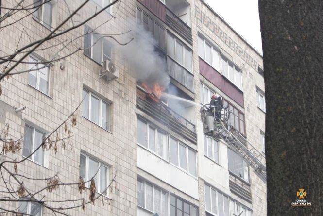 Новини Тернополя - фото з Згадуємо 2018-ий:  як горіла "Китайська стіна", дитяча лікарня, спиртзавод, квартира на Текстильній Згадуємо 2018-ий:  як горіла "Китайська стіна", дитяча лікарня, спиртзавод, квартира на Текстильній, фото №2 на сайті 20minut.ua