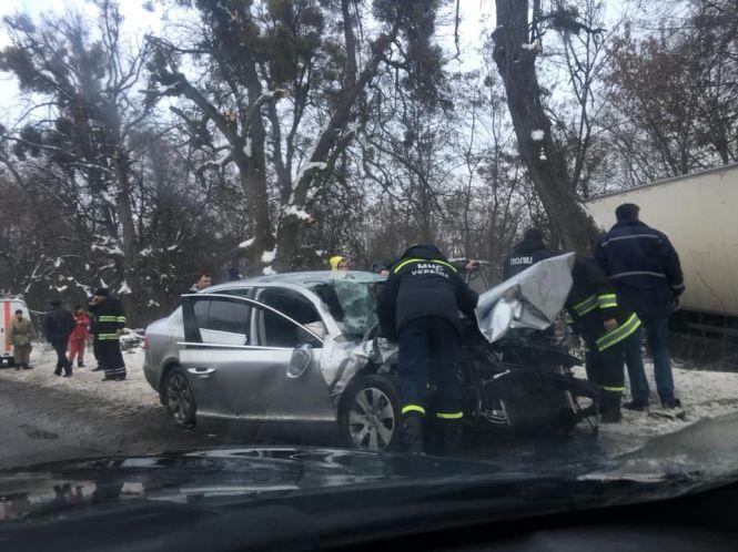 Новини Вінниці - фото з Лобове зіткнення: водій іномарки на зустрічній врізався у вантажівку Лобове зіткнення: водій іномарки на зустрічній врізався у вантажівку, фото №1 на сайті 20minut.ua