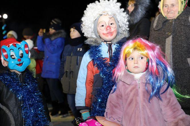 Новини Тернополя - фото з У селах Устя та Горошова відзначили свято Маланки У селах Устя та Горошова відзначили свято Маланки, фото №5 на сайті 20minut.ua