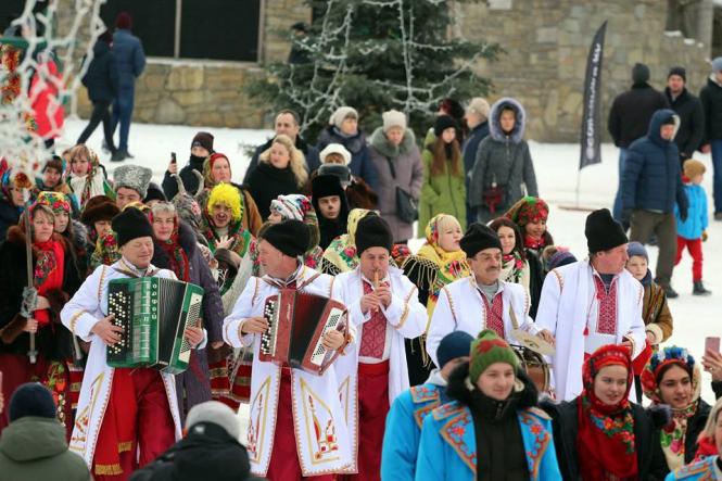 Новини Кам'янця-Подільського - фото з Щедрий вечір у Кам’янці-Подільському (Фото і Відео) Щедрий вечір у Кам’янці-Подільському (Фото і Відео), фото №6 на сайті 20minut.ua