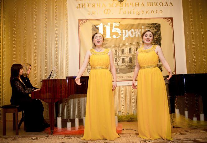 Новини Кам'янця-Подільського - фото з Прекрасна музика і високе вокальне мистецтво кам’янчанок Прекрасна музика і високе вокальне мистецтво кам’янчанок, фото №1 на сайті 20minut.ua