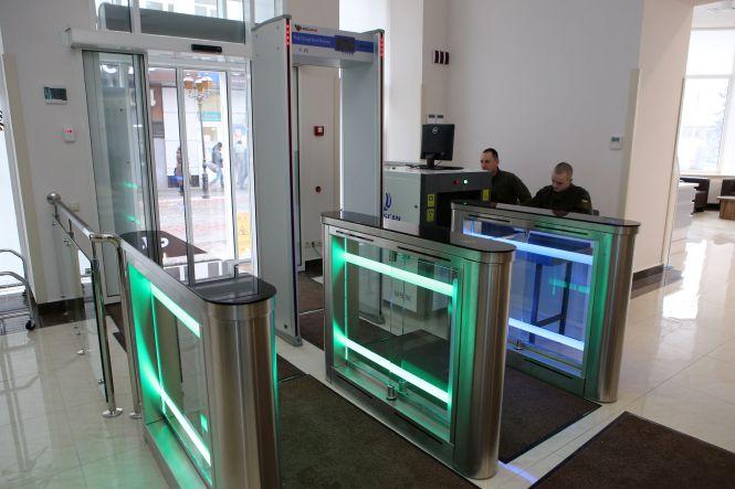 Як судді обживаються в екс-готелі «Савой», фото №1 на сайті 20minut.ua