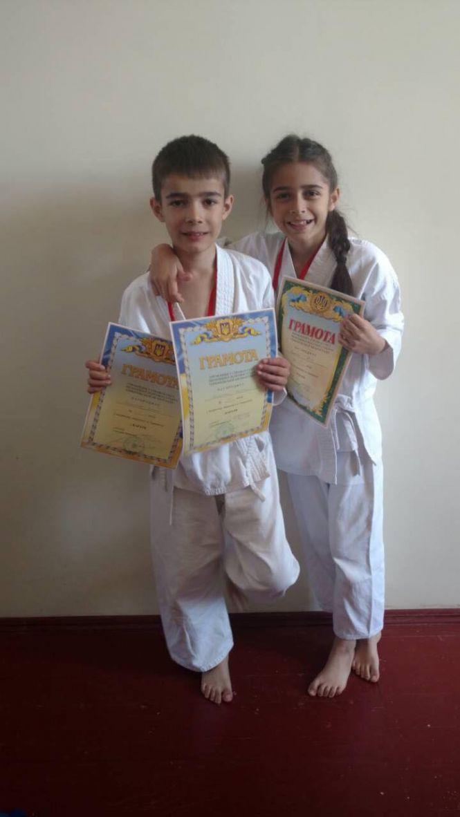 Новини Тернополя - фото з Майбутня тернопільська відеоблогерка пише казки та любить карате Майбутня тернопільська відеоблогерка пише казки та любить карате, фото №1 на сайті 20minut.ua