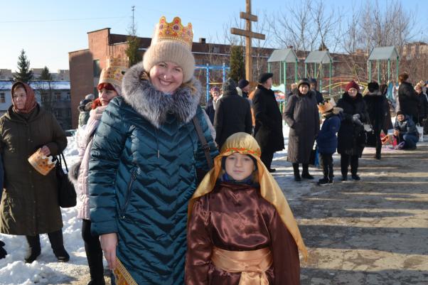 З колядками та Трьома Царями в кареті: вулицями Хмельницького пройшла театралізована хода, фото №2 на сайті vsim.ua