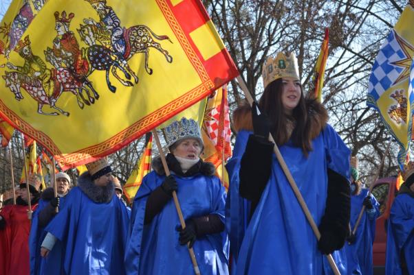 З колядками та Трьома Царями в кареті: вулицями Хмельницького пройшла театралізована хода, фото №8 на сайті vsim.ua