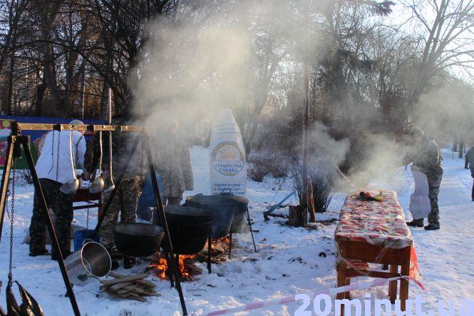 На "Моржатнику" освятили воду. Тернополяни занурюються, фото №6 на сайті 20minut.ua