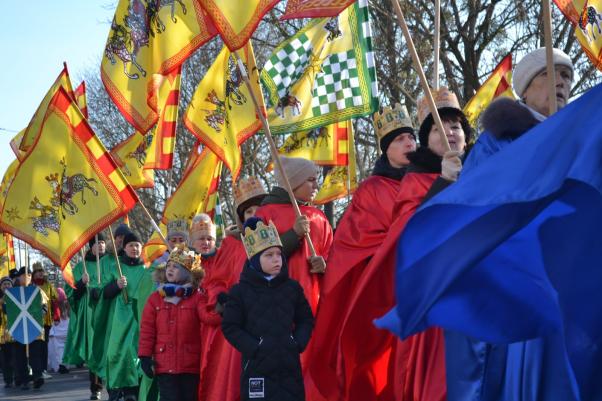 З колядками та Трьома Царями в кареті: вулицями Хмельницького пройшла театралізована хода, фото №9 на сайті vsim.ua