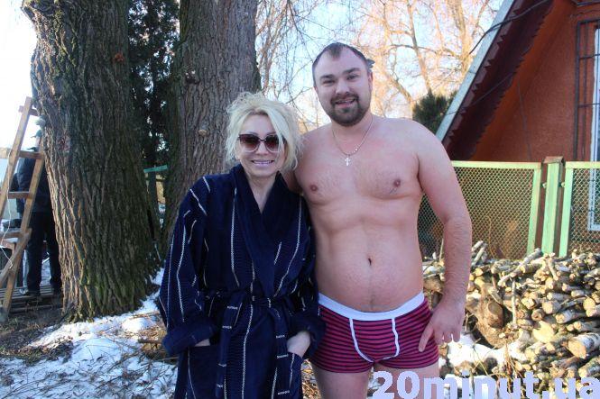 На "Моржатнику" освятили воду. Тернополяни занурюються, фото №4 на сайті 20minut.ua