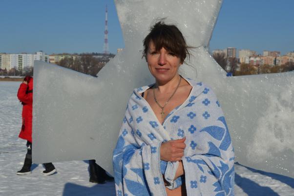 Новини Хмельницького - фото з “Моржі зі стажем” та “друг потягнув”: як хмельничани пірнали в ополонку на Південному Бузі “Моржі зі стажем” та “друг потягнув”: як хмельничани пірнали в ополонку на Південному Бузі, фото №3 на сайті vsim.ua