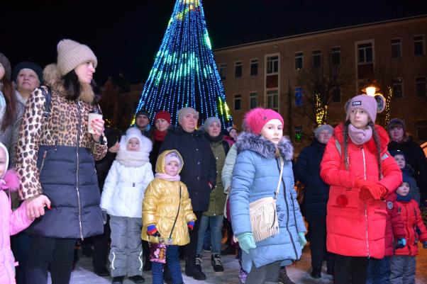 Новини Хмельницького - фото з В Хмельницькому офіційно закрили Різдвяний ярмарок (ФОТО, ВІДЕО) В Хмельницькому офіційно закрили Різдвяний ярмарок (ФОТО, ВІДЕО), фото №6 на сайті vsim.ua