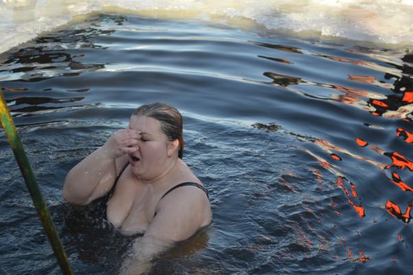 Новини Хмельницького - фото з “Моржі зі стажем” та “друг потягнув”: як хмельничани пірнали в ополонку на Південному Бузі “Моржі зі стажем” та “друг потягнув”: як хмельничани пірнали в ополонку на Південному Бузі, фото №15 на сайті vsim.ua