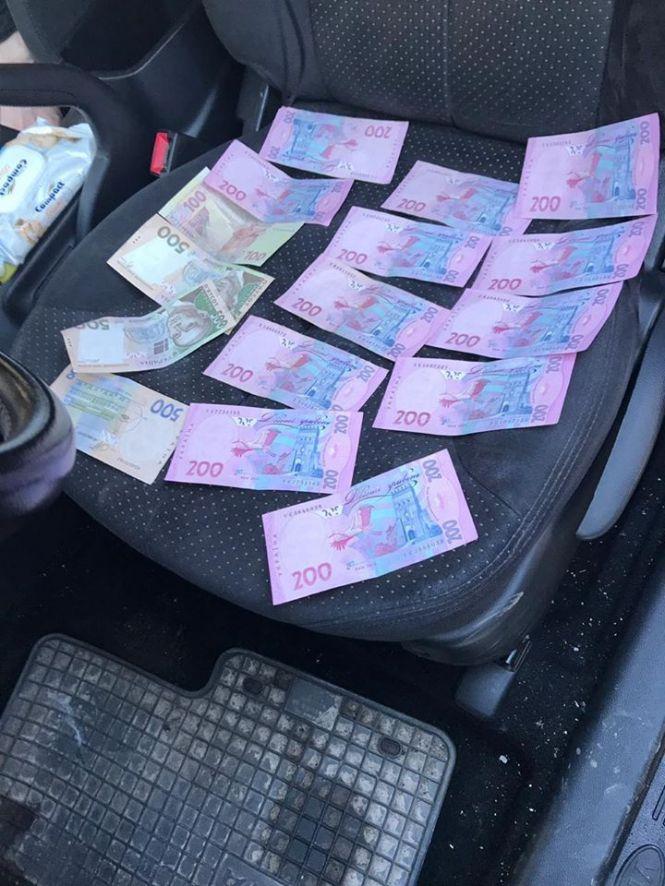 У Вінниці затримали двох копів-хабарників, ще двох - перевіряють, фото №2 на сайті 20minut.ua