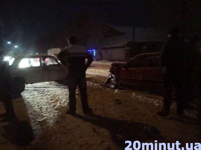 Новини Вінниці - фото з Лобове зіткнення у Гнівані: водій Volkswagen врізався у ВАЗ з дитиною у салоні Лобове зіткнення у Гнівані: водій Volkswagen врізався у ВАЗ з дитиною у салоні, фото №3 на сайті 20minut.ua