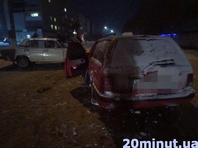 Новини Вінниці - фото з Лобове зіткнення у Гнівані: водій Volkswagen врізався у ВАЗ з дитиною у салоні Лобове зіткнення у Гнівані: водій Volkswagen врізався у ВАЗ з дитиною у салоні, фото №4 на сайті 20minut.ua