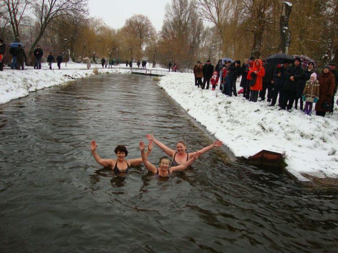 "Проблема - зайти у воду, а задоволення є потім": історії тернопільських моржів, фото №2 на сайті 20minut.ua