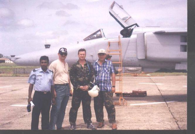 Новини Вінниці - фото з Історія льотчика Олександра Харісова: з початком війни на Донбасі знову сів за штурвал і літав до 66-ти років Історія льотчика Олександра Харісова: з початком війни на Донбасі знову сів за штурвал і літав до 66-ти років, фото №4 на сайті 20minut.ua