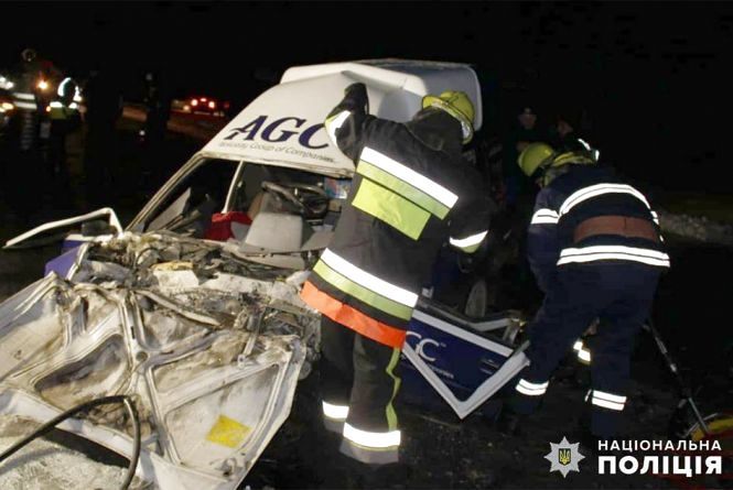 Новини Хмельницького - фото з Смертельна аварія поблизу Хмельницького і п'яний водій 51-го автобусу: хроніка ДТП Смертельна аварія поблизу Хмельницького і п'яний водій 51-го автобусу: хроніка ДТП, фото №1 на сайті vsim.ua