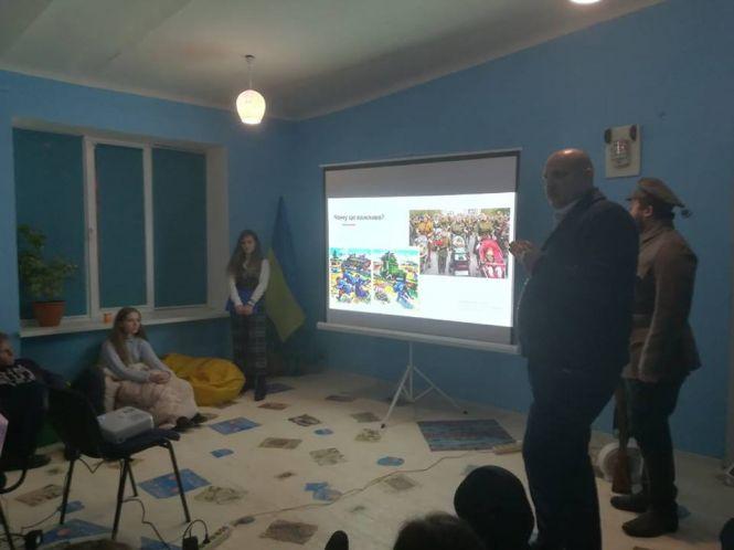 Новини Кам'янця-Подільського - фото з Злука на Поділлі та побут військових на лекціях Молодіжної ради Кам’янця Злука на Поділлі та побут військових на лекціях Молодіжної ради Кам’янця, фото №3 на сайті 20minut.ua