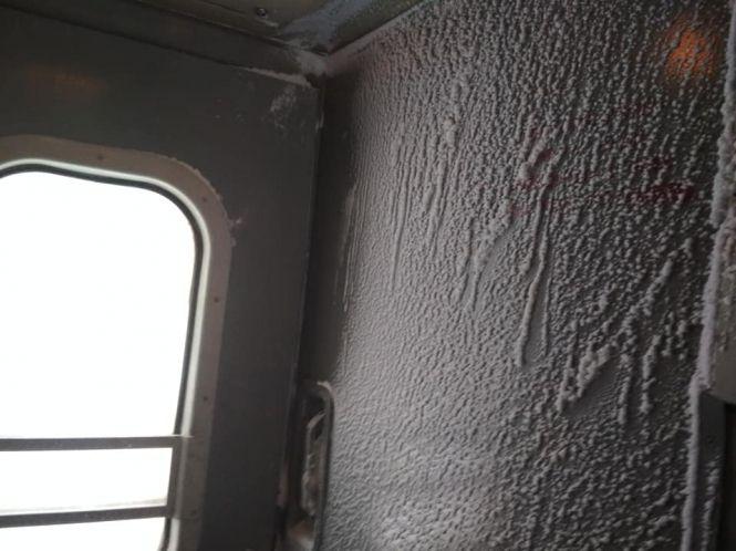 Новини Кам'янця-Подільського - фото з Крижаний потяг з Кам’янця до Києва (Фото) Крижаний потяг з Кам’янця до Києва (Фото), фото №1 на сайті 20minut.ua