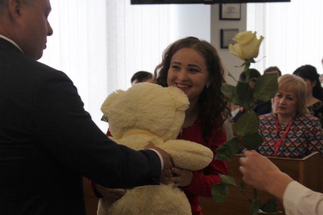 Новини Вінниці - фото з «Ці чотири жінки разом мають 23 дитини»: відзначили вінничанок-матерів «Ці чотири жінки разом мають 23 дитини»: відзначили вінничанок-матерів, фото №3 на сайті 20minut.ua