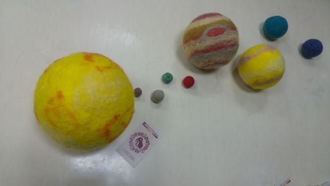 Зваляли з вовни дві Cонячні системи, фото №9 на сайті 20minut.ua