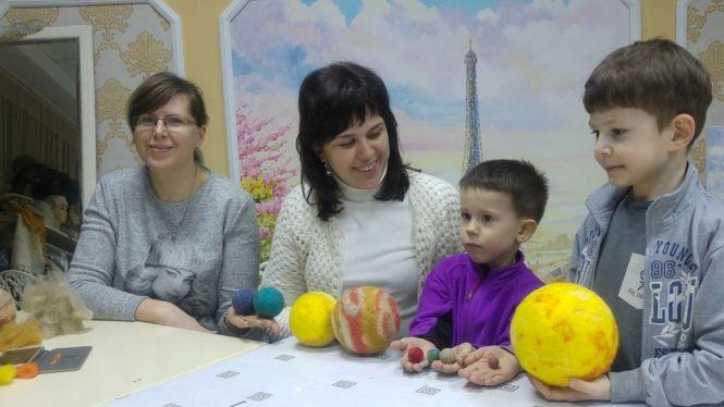 Зваляли з вовни дві Cонячні системи, фото №7 на сайті 20minut.ua