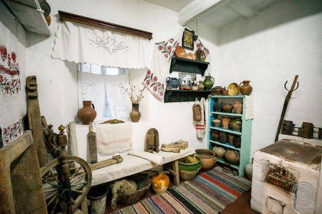 “Скільки себе пам’ятаю, завжди стягував все старовинне”. Тернопільський студент відкрив етно-музей у дідовій хаті, фото №6 на сайті 20minut.ua