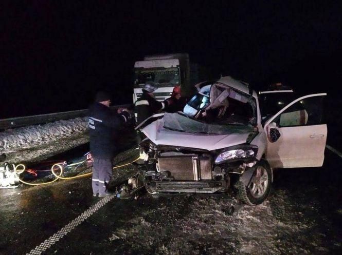 Новини Вінниці - фото з Жахлива ДТП: Hyundai влетів під фуру. Загинула фітнес-тренерка Жахлива ДТП: Hyundai влетів під фуру. Загинула фітнес-тренерка, фото №5 на сайті 20minut.ua