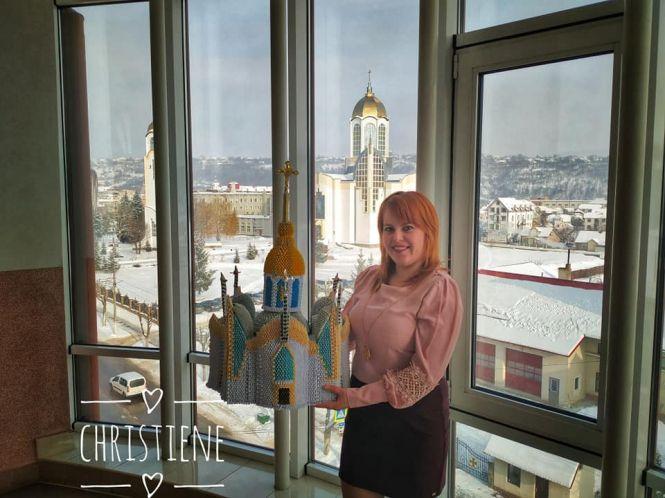 Чортківчанка Христина Глухан створила метрову копію Собору-Тризуба із паперу, фото №2 на сайті 20minut.ua