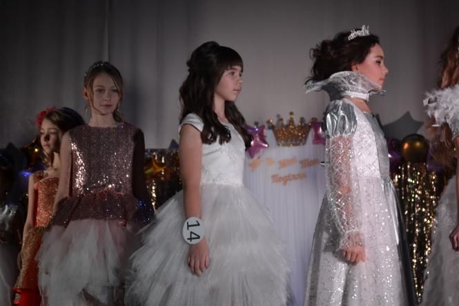 Вбивчі ревнощі, ланцюг єдності та "Міні міс": ТОП-5 новин тижня у Хмельницькому, фото №5 на сайті vsim.ua