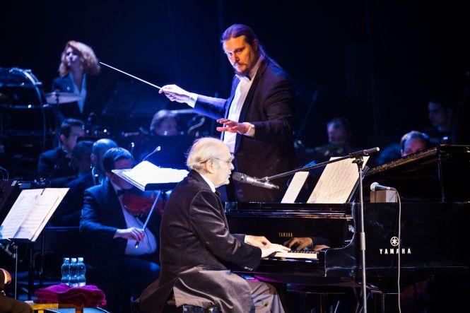 Новини Вінниці - фото з Світ втратив легенду. Три роки тому у Вінниці Мішель Легран розповідав, що переживає «другу молодість» Світ втратив легенду. Три роки тому у Вінниці Мішель Легран розповідав, що переживає «другу молодість», фото №5 на сайті 20minut.ua