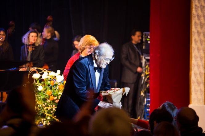 Новини Вінниці - фото з Світ втратив легенду. Три роки тому у Вінниці Мішель Легран розповідав, що переживає «другу молодість» Світ втратив легенду. Три роки тому у Вінниці Мішель Легран розповідав, що переживає «другу молодість», фото №10 на сайті 20minut.ua