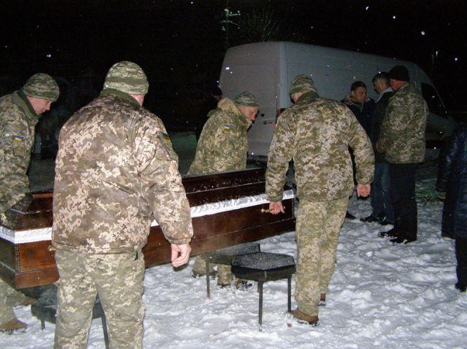 У селі Нападівка поховають Володимира Баюрко, який помер біля Маріуполя, фото №2 на сайті 20minut.ua